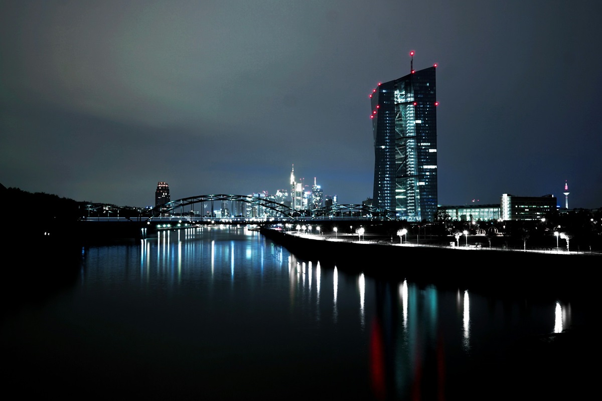 ECB Reportedly to Hold Rates Steady